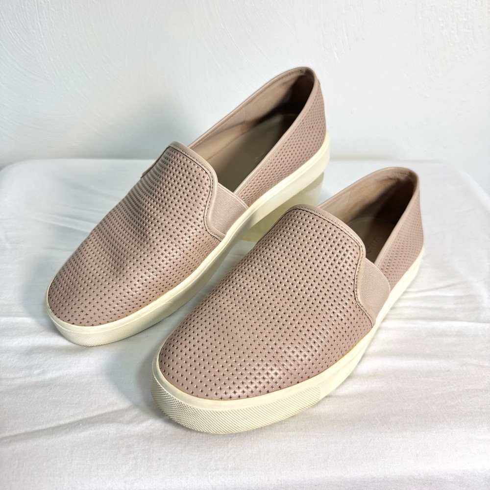 Vince Blair Perforated Leather Slip-On Sneaker Women's 8.5 Marble‎ Preppy